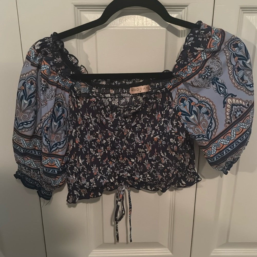 WHO I AM Cropped Patterned Blouse